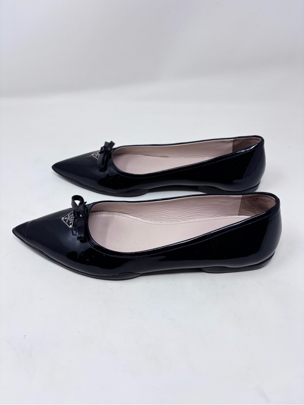 Prada Ballet Flat Bow Black Patent Leather Triangle Logo Pointed Toe size 38 - Picture 4 of 9